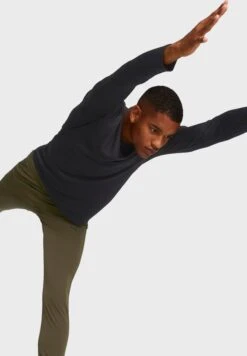 Puma Studio Men T-Shirt