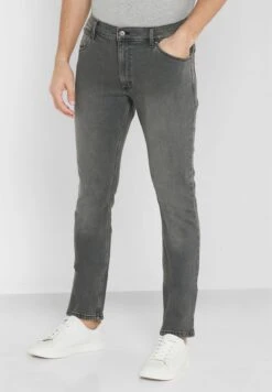 Wrangler Slim Jeans
