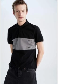DeFacto Regular Fit Minimal Print T-Shirt
