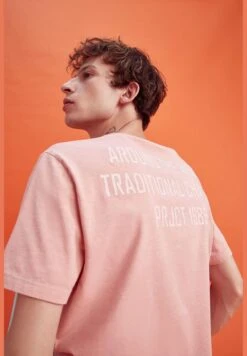 DeFacto Man Regular Fit Crew Neck T-Shirt