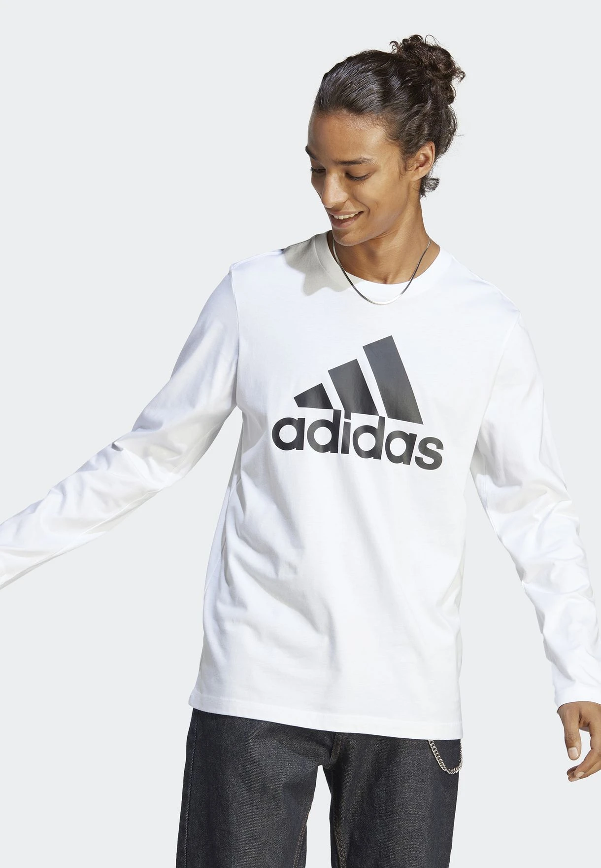 ADIDAS Essential T-Shirt 3 ADIDAS Essential T-Shirt