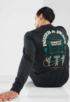 Nike Techfit Story Pack T-Shirt