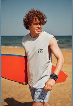 Active Fashion Store 15 DeFacto Boxy Fit Sleeveless Minimal Slogan Print Vest