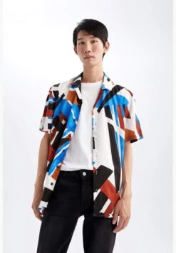 DeFacto Man Regular Fit Apache Neck Woven Short Sleeve Shirt