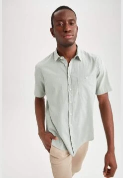 DeFacto Short Sleeved Regular Fit Button Down Polo Neck Shirt