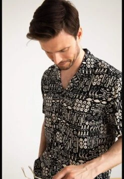 DeFacto Modern Fit Short Sleeve Mystic Print Shirt