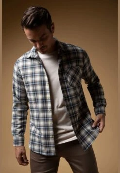 DeFacto Man Modern Fit Polo Neck Woven Long Sleeve Shirt