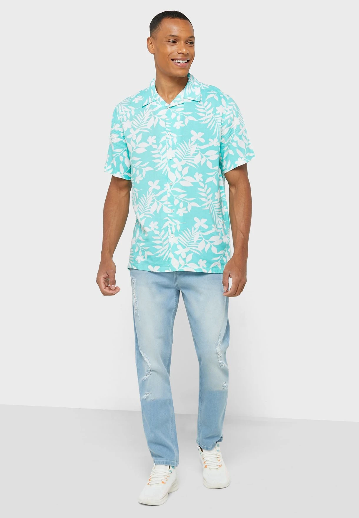 Regular Fit Distressed Jean 4 Regular Fit Distressed Jean - Image 2