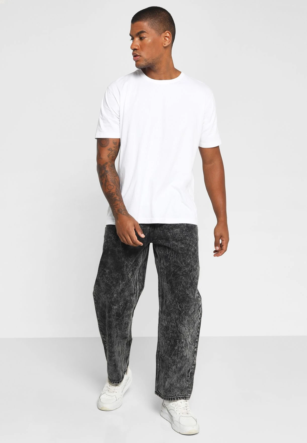 Volcom Billow Tapered Jeans 4 Volcom Billow Tapered Jeans - Image 2