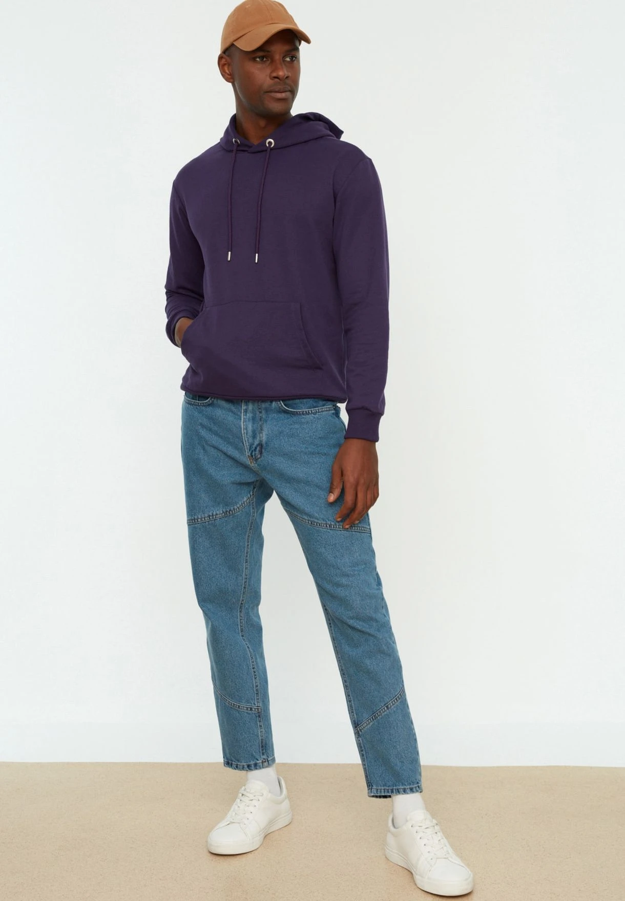 Trendyol Mid Wash Straight Fit Jeans 4 Trendyol Mid Wash Straight Fit Jeans - Image 2