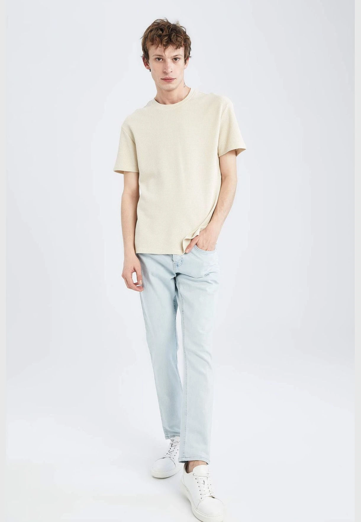 DeFacto Regular Fit Short Sleeve T-Shirt 4 DeFacto Regular Fit Short Sleeve T-Shirt - Image 2