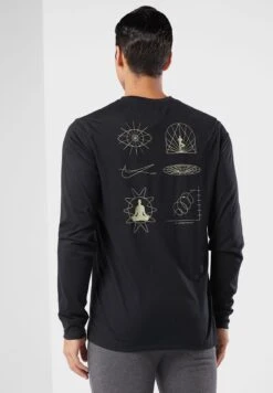 Nike Dri-Fit Seasonal Yoga Pre T-Shirt -Active Fashion Store 2 zoom desktop 387