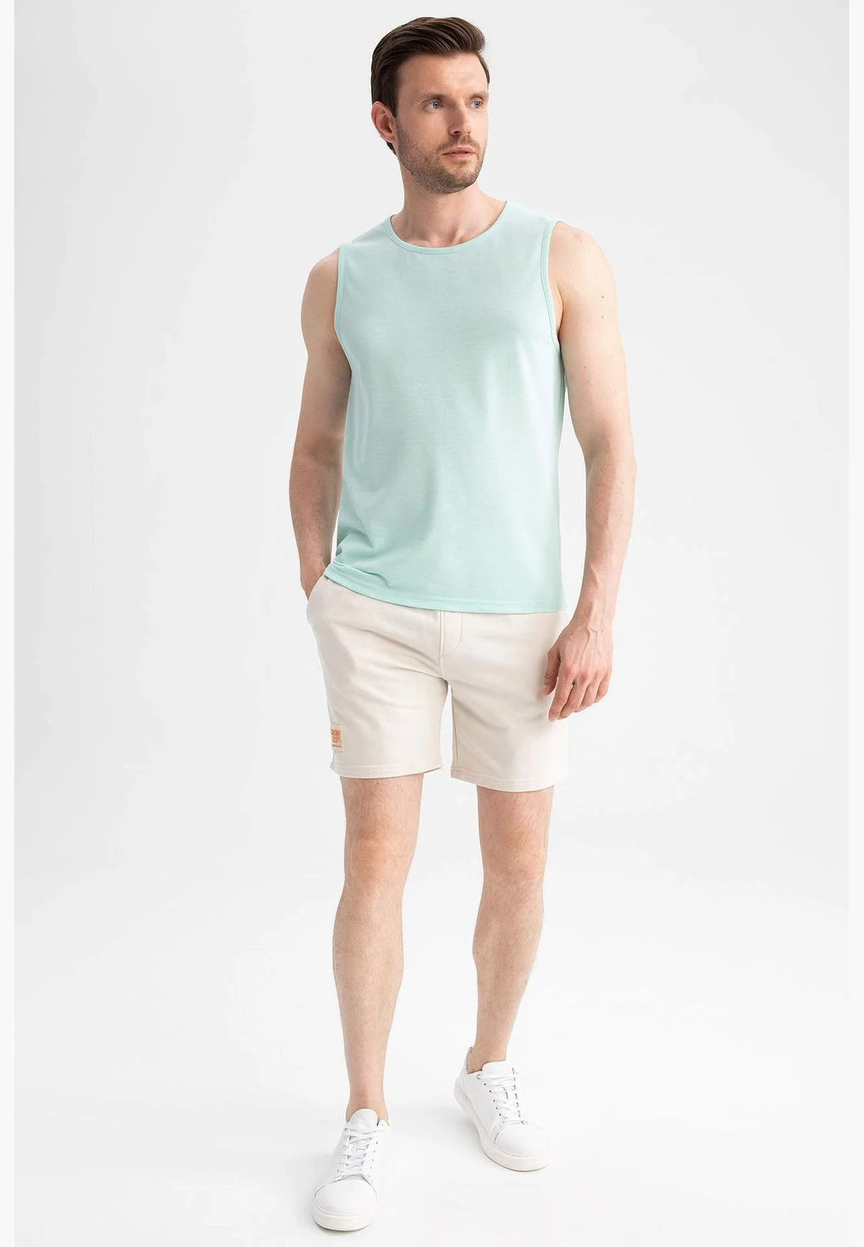 DeFacto Regular Fit Sleeveless Vest 4 DeFacto Regular Fit Sleeveless Vest - Image 2