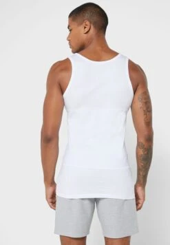 Essential Vest -Active Fashion Store 2 zoom desktop 515