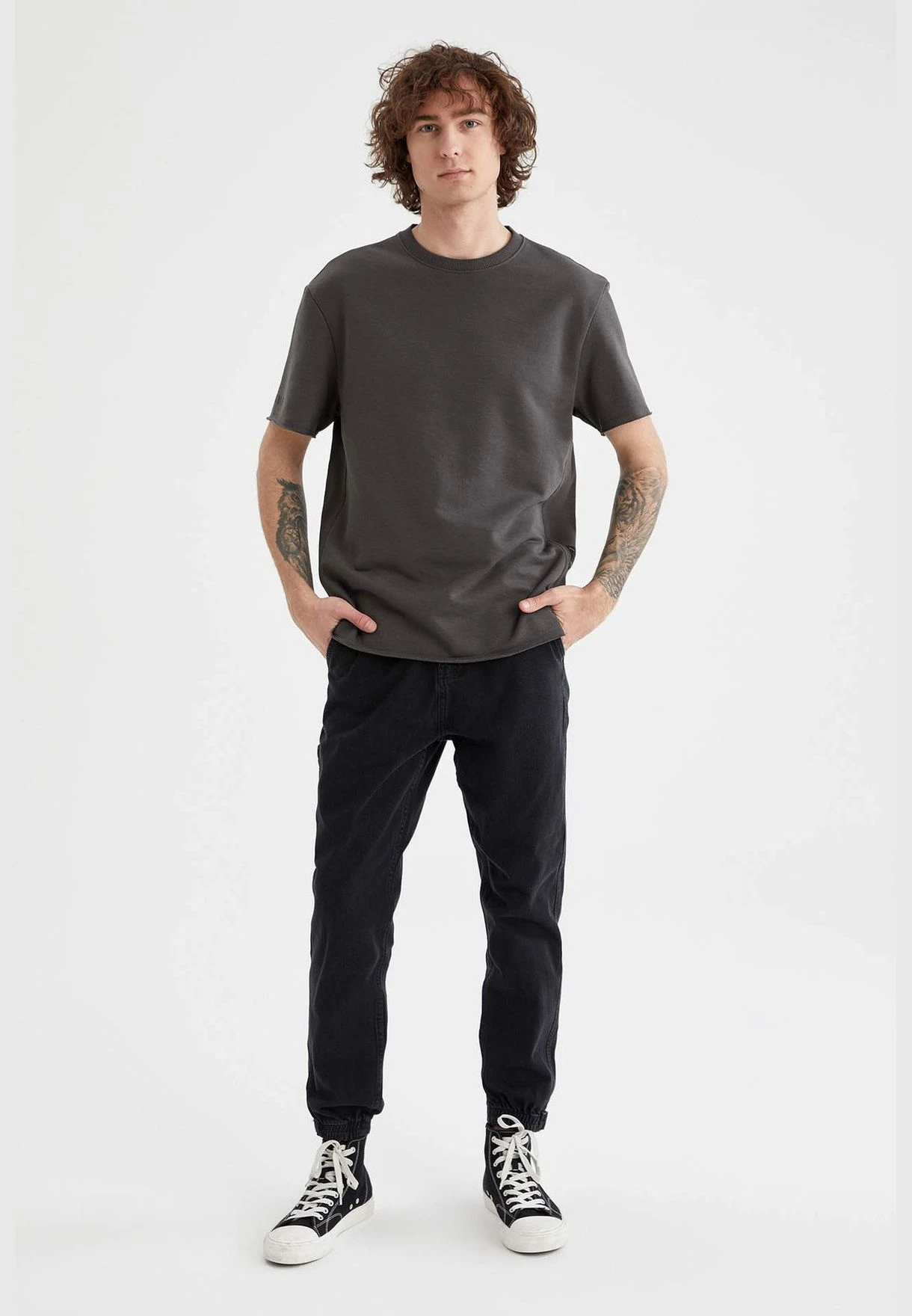 DeFacto Regular Fit Crew Neck Short Sleeve T-Shirt 4 DeFacto Regular Fit Crew Neck Short Sleeve T-Shirt - Image 2