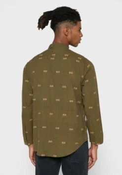 Regular Fit Printed Shirt -Active Fashion Store 2 zoom desktop 643