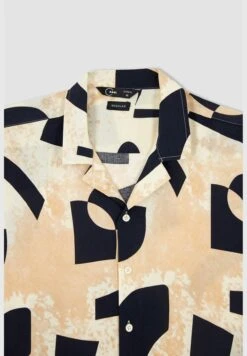 DeFacto Regular Fit Short Sleeve Geometric Print Poplin Shirt 6 DeFacto Regular Fit Short Sleeve Geometric Print Poplin Shirt -Active Fashion Store 2 zoom desktop 673