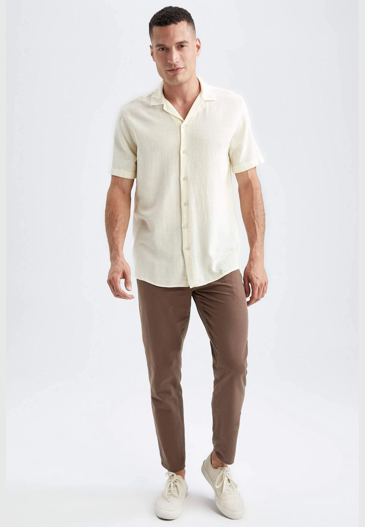 DeFacto Man Regular Fit Apache Neck Woven Top Short Sleeve Shirt 4 DeFacto Man Regular Fit Apache Neck Woven Top Short Sleeve Shirt - Image 2