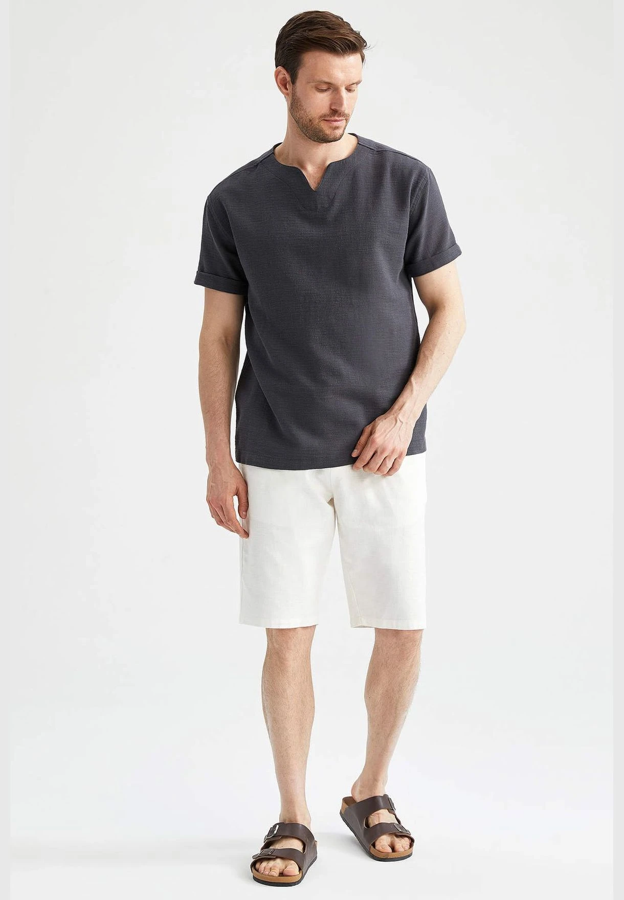 DeFacto Regular Fit V-Neck Short Sleeve Shirt 4 DeFacto Regular Fit V-Neck Short Sleeve Shirt - Image 2