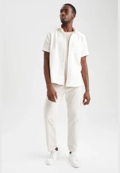 DeFacto Regular Fit Short Sleeve One Side Pocket Shirt -Active Fashion Store 2 zoom desktop 713