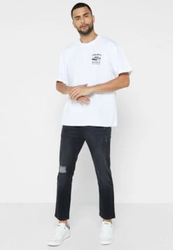 Tapered Cropped Fit Rip Detail Jean -Active Fashion Store 2 zoom desktop 957