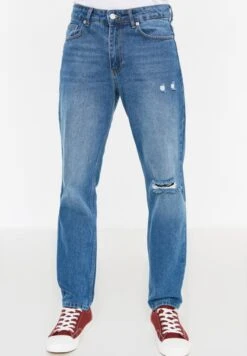 Trendyol Distressed Straight Fit Jeans -Active Fashion Store 3 zoom desktop 1035