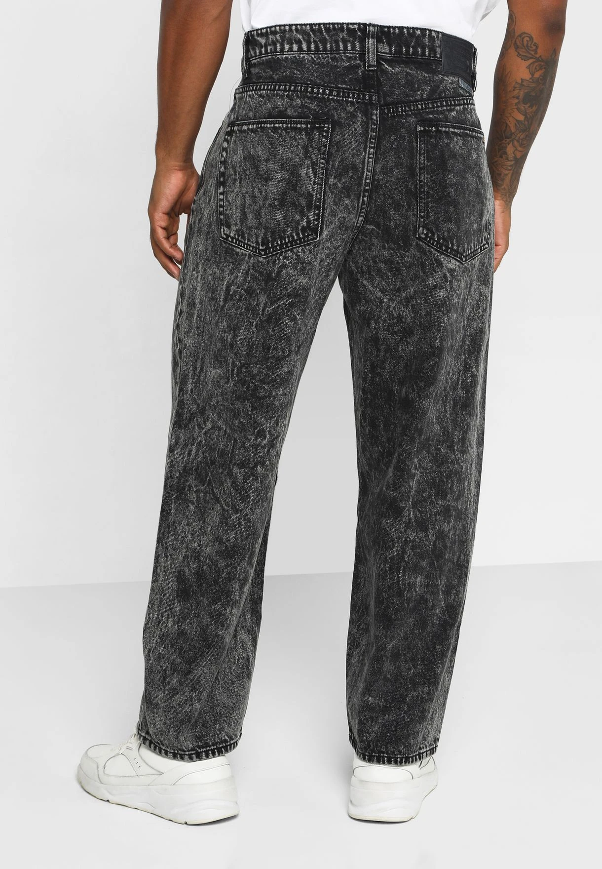 Volcom Billow Tapered Jeans 5 Volcom Billow Tapered Jeans - Image 3