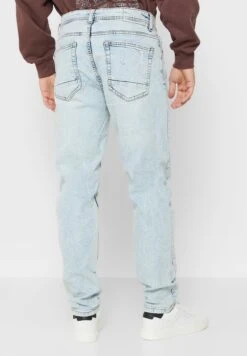 COTTON ON Light Wash Relaxed Fit Jeans -Active Fashion Store 3 zoom desktop 1063