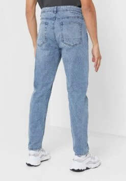 COTTON ON Mid Wash Relaxed Fit Jeans -Active Fashion Store 3 zoom desktop 1069