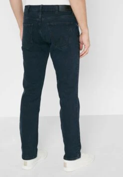 Wrangler Regular Fit Jeans -Active Fashion Store 3 zoom desktop 1072
