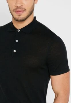 Essential Knitted Polo -Active Fashion Store 3 zoom desktop 1219