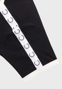 Fred Perry Tapped Crew Neck T-Shirt -Active Fashion Store 3 zoom desktop 1244