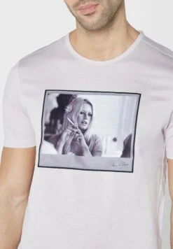 Shalika Crew Neck T-Shirt -Active Fashion Store 3 zoom desktop 148