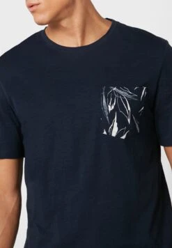 Jack & Jones Jorcrayon Pocket Crew Neck T-Shirt -Active Fashion Store 3 zoom desktop 149