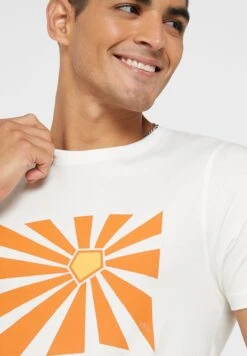Be The Sunshine T Shirt -Active Fashion Store 3 zoom desktop 166