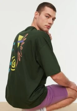 Trendyol Back Print Crew Neck T-Shirt -Active Fashion Store 3 zoom desktop 17