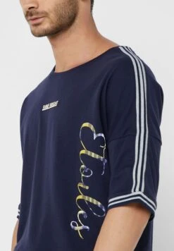 Shine Bright Crew Neck T-Shirt -Active Fashion Store 3 zoom desktop 195