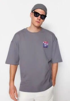 Trendyol Space Print Crew Neck T-Shirt -Active Fashion Store 3 zoom desktop 205