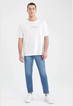 DeFacto Oversized Short Sleeve Back Print T-Shirt -Active Fashion Store 3 zoom desktop 212