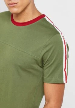 Tape Detail T-Shirt -Active Fashion Store 3 zoom desktop 213