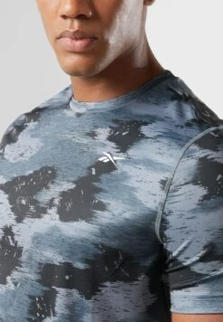 Reebok Tech Camo T-Shirt -Active Fashion Store 3 zoom desktop 228