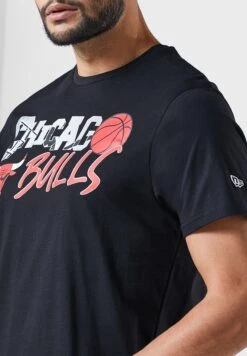 NEW ERA Chicago Bulls Graphic T-Shirt -Active Fashion Store 3 zoom desktop 251