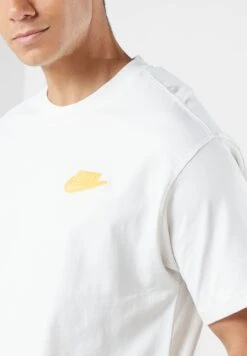 Nike Nsw M90 T-Shirt -Active Fashion Store 3 zoom desktop 261