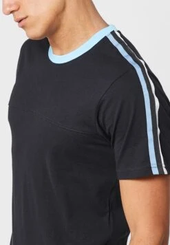 Tape Detail T-Shirt -Active Fashion Store 3 zoom desktop 4