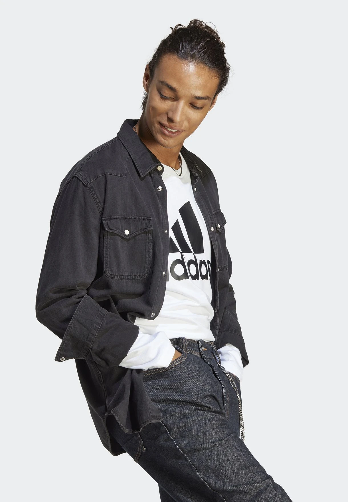 ADIDAS Essential T-Shirt 5 ADIDAS Essential T-Shirt - Image 3