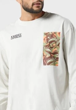 Nike Kyrie Irving Journey Reward T-Shirt -Active Fashion Store 3 zoom desktop 418