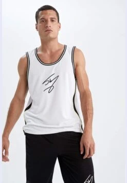 DeFacto Man Fit Shaquille O'Neal Licenced Oversize Fit Vest -Active Fashion Store 3 zoom desktop 523