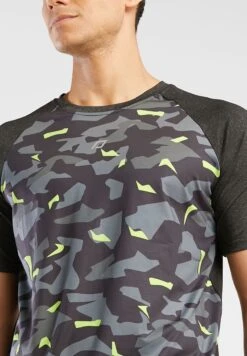 Hybrid T Shirts -Active Fashion Store 3 zoom desktop 566