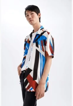 DeFacto Man Regular Fit Apache Neck Woven Short Sleeve Shirt -Active Fashion Store 3 zoom desktop 618