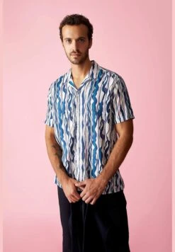 DeFacto Modern Fit Short Sleeve Printed Shirt -Active Fashion Store 3 zoom desktop 630